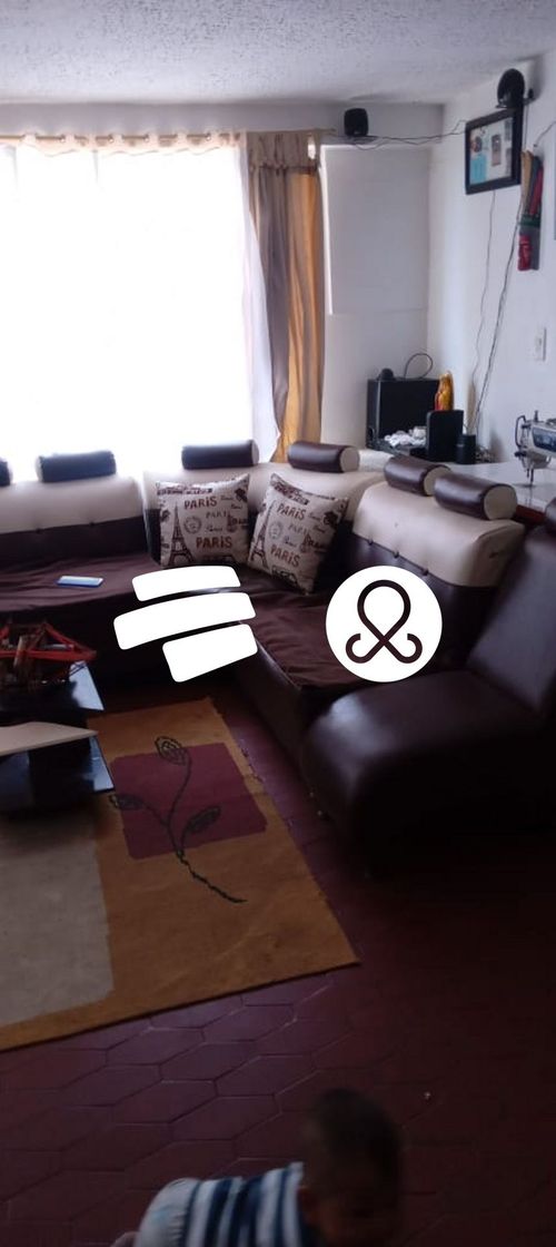 Casa de 5 alcobas en venta en Eugenio Diaz Castro, Soacha, 200 m² · foto 2 de 10