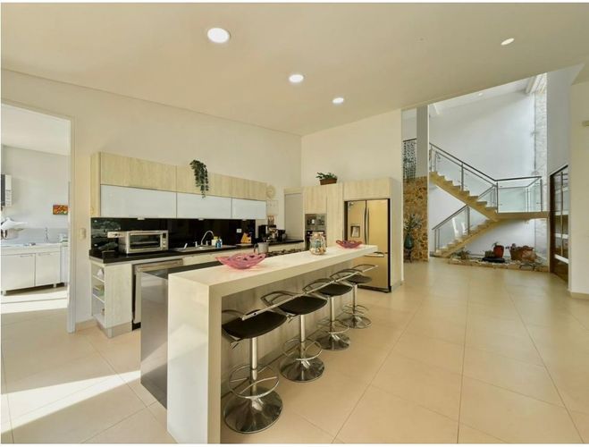 Casa de 5 alcobas en venta en Las Mercedes, Jamundí, 374 m² · foto 11 de 24