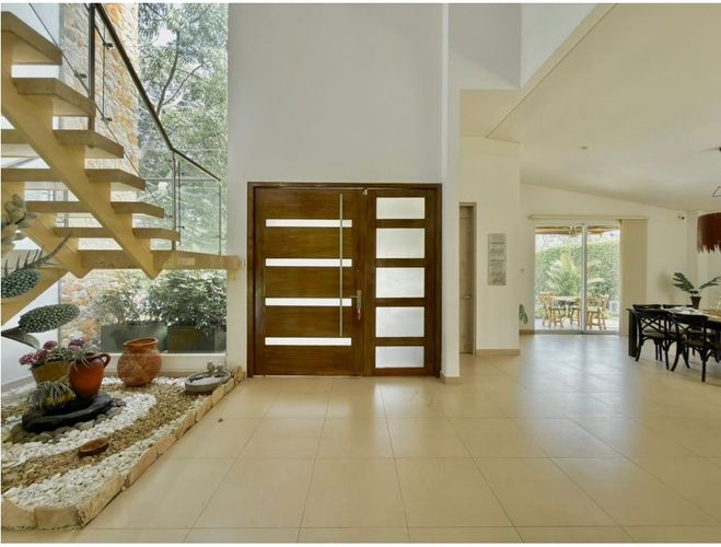 Casa de 5 alcobas en venta en Las Mercedes, Jamundí, 374 m² · foto 3 de 24