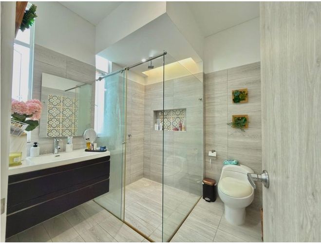 Casa de 5 alcobas en venta en Las Mercedes, Jamundí, 374 m² · foto 18 de 24