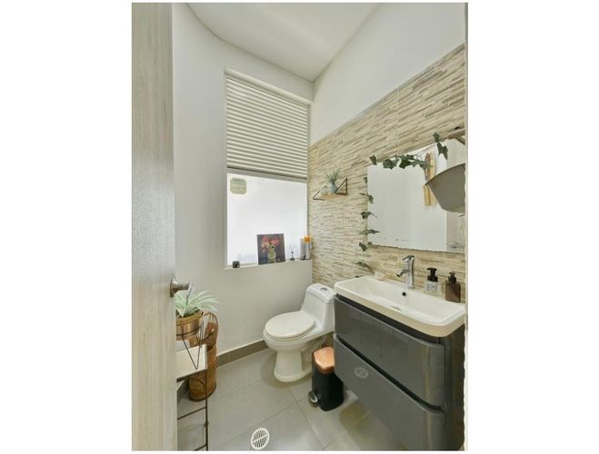 Casa de 5 alcobas en venta en Las Mercedes, Jamundí, 374 m² · foto 2 de 24