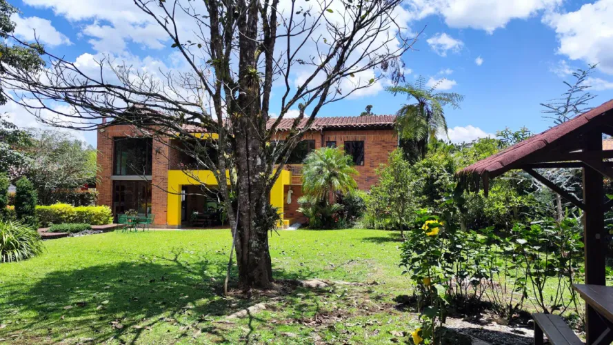 Casa de 3 alcobas en venta en El Retiro, 1078 m² · foto 5 de 20