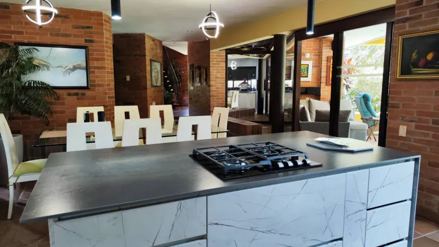 Casa de 3 alcobas en venta en El Retiro, 1078 m² · foto 8 de 20