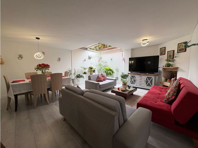 Casa en venta en Colina Campestre, Bogotá · foto 2 de 22
