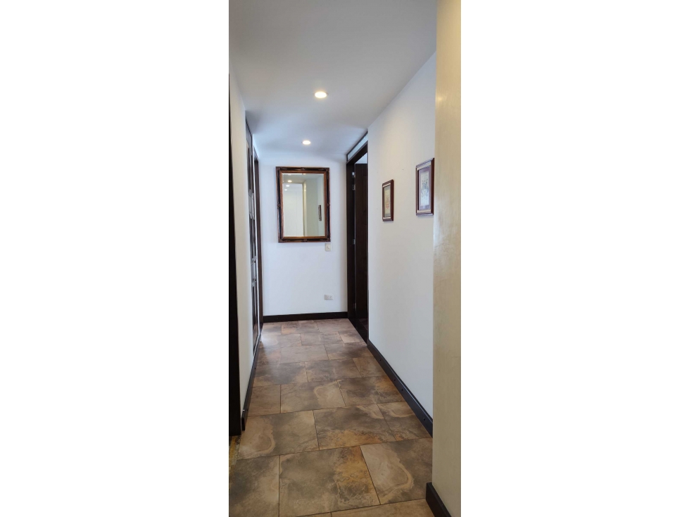 Apartamento en venta en Santa Barbara, Bogotá · foto 8 de 22