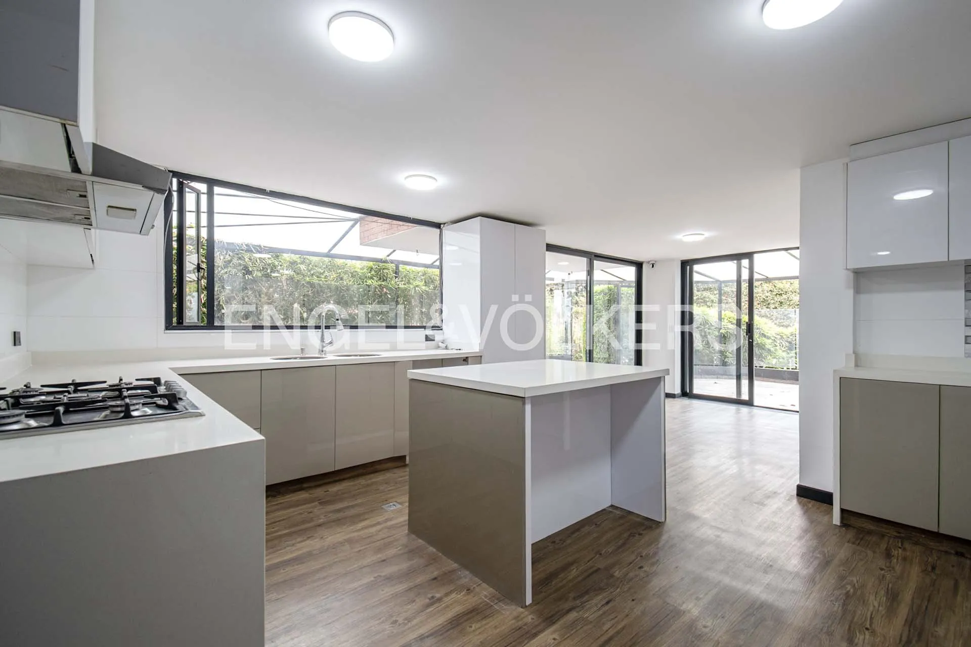 Casa en venta en Cerros De Suba, Bogotá · foto 5 de 23