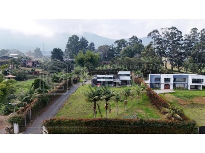 Casa de 3 alcobas en venta en El Carmen De Viboral, El Carmen de Viboral, 500 m² · foto 4 de 9