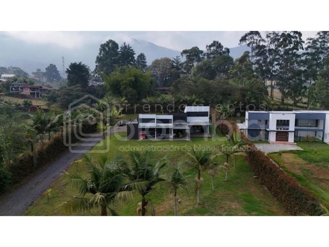 Casa de 3 alcobas en venta en El Carmen De Viboral, El Carmen de Viboral, 500 m² · foto 5 de 9
