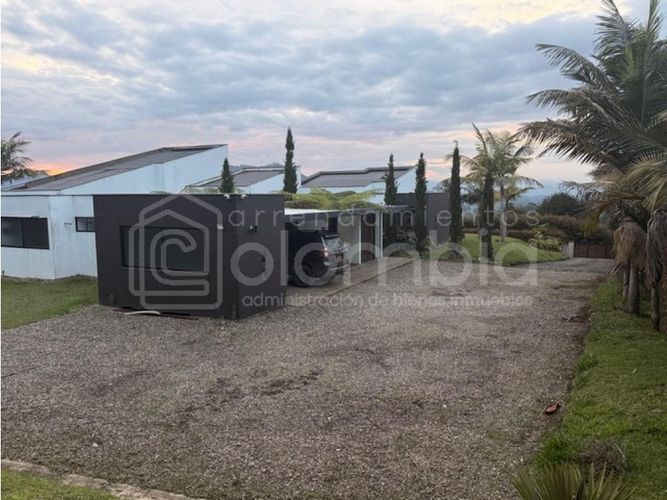 Casa de 3 alcobas en venta en El Carmen De Viboral, El Carmen de Viboral, 500 m² · foto 8 de 9