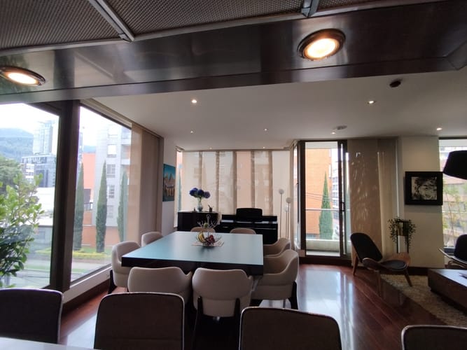 Apartamento de 3 alcobas en venta en Chicó Navarra, Bogotá, 155 m² · foto 13 de 24
