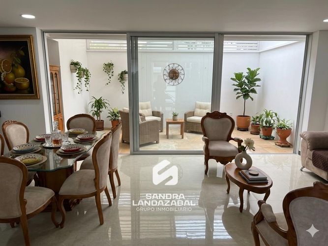 Casa de 4 alcobas en venta en Lagos Del Cacique, Bucaramanga, 220 m² · foto 4 de 17