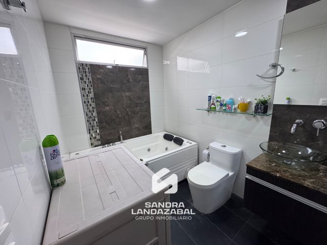 Casa de 4 alcobas en venta en Lagos Del Cacique, Bucaramanga, 220 m² · foto 7 de 17