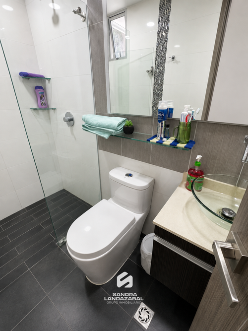 Casa de 4 alcobas en venta en Lagos Del Cacique, Bucaramanga, 220 m² · foto 3 de 17