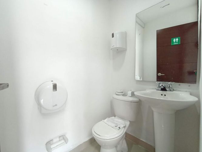 Oficina en arriendo en San Fernando Viejo, Cali, 71 m² · foto 8 de 13