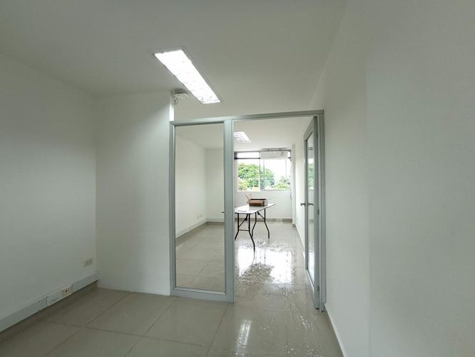 Oficina en arriendo en San Fernando Viejo, Cali, 71 m² · foto 11 de 13