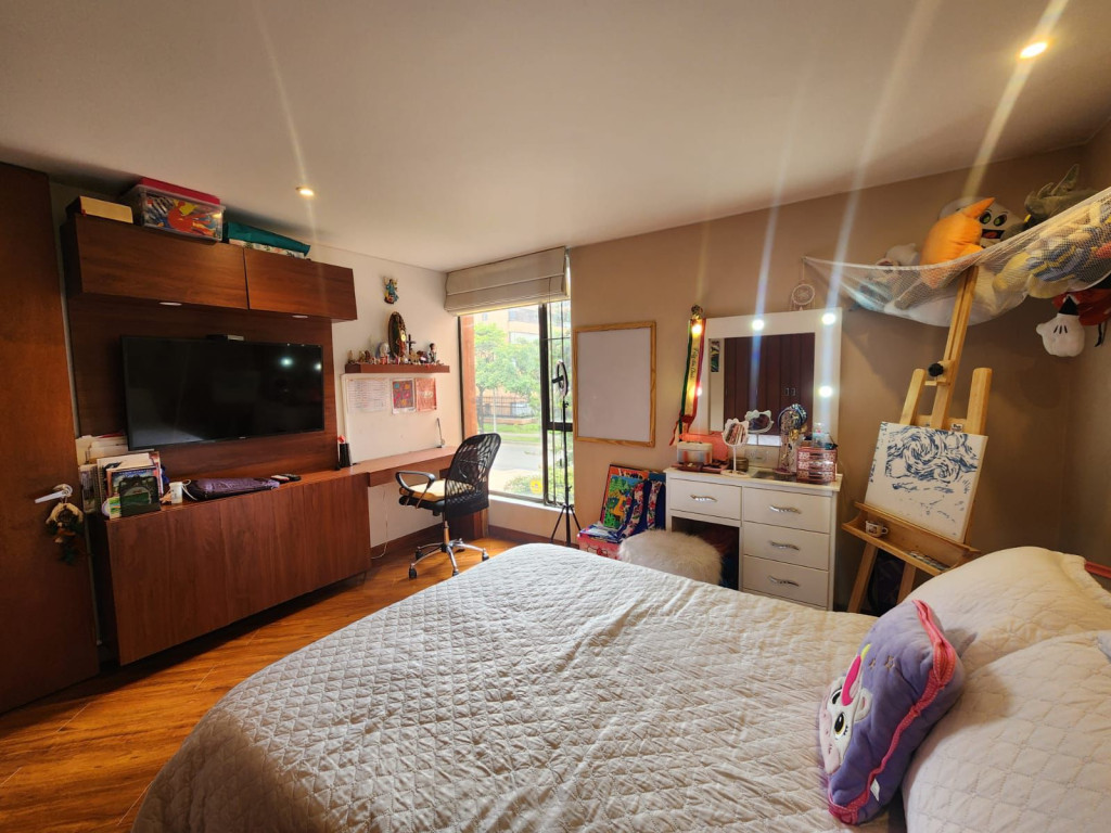 Apartamento en venta en Santa Barbara Central, Bogotá · foto 10 de 17