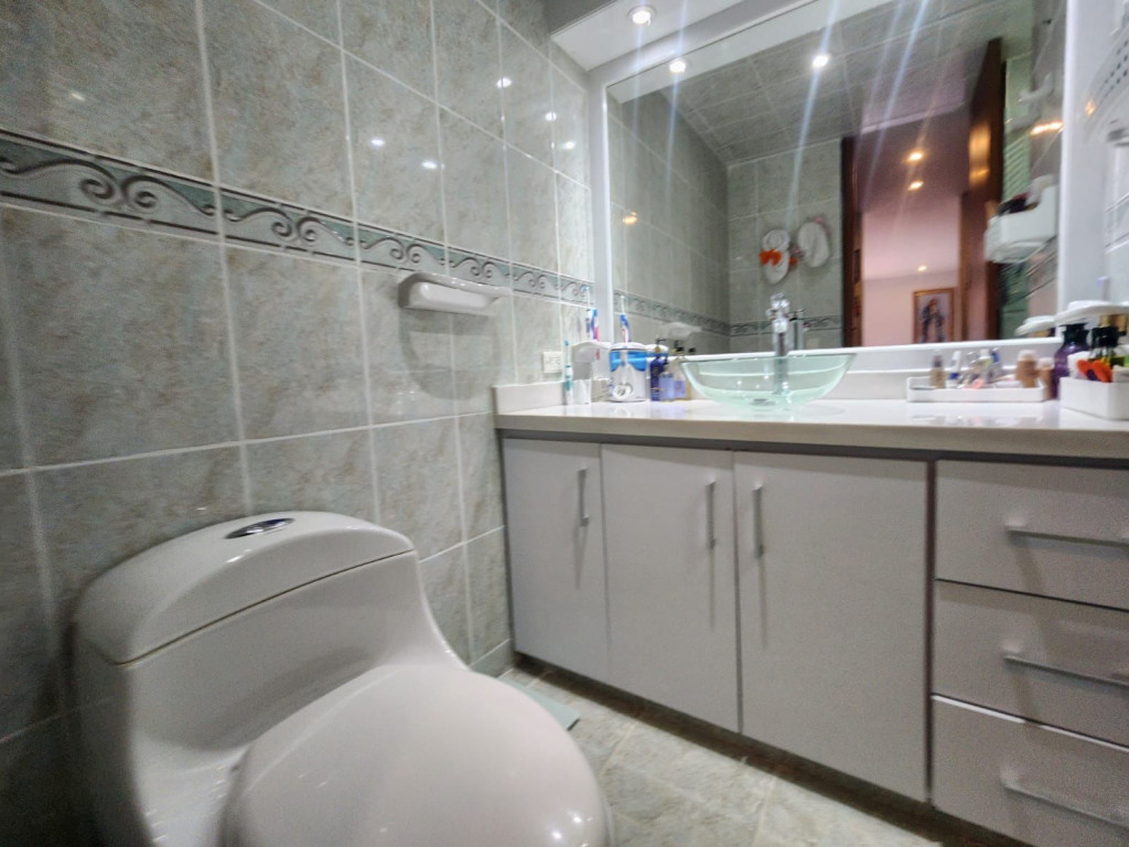 Apartamento en venta en Santa Barbara Central, Bogotá · foto 16 de 17