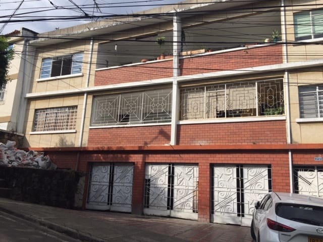 Edificio en venta en Miraflores, Cali, 1078 m² · foto 4 de 6