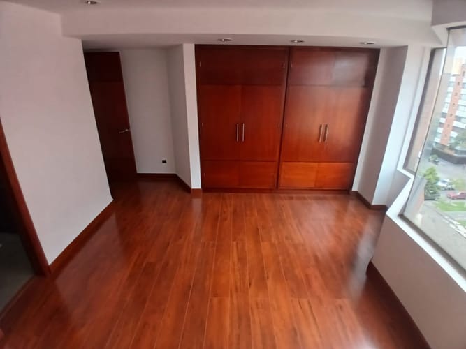 Apartamento de 5 alcobas en arriendo en Santa Barbara Occidental, Bogotá, 340 m² · foto 24 de 24