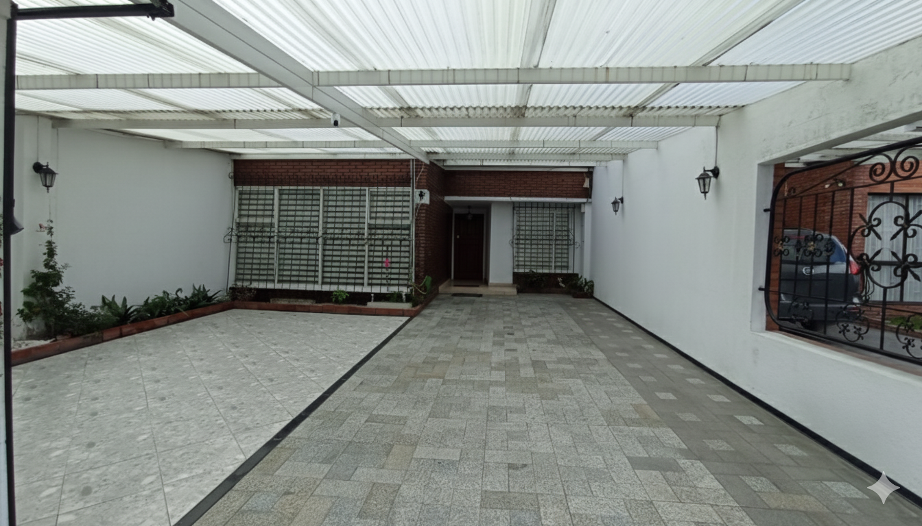 Casa en venta en Fontibon, Bogotá · foto 2 de 23