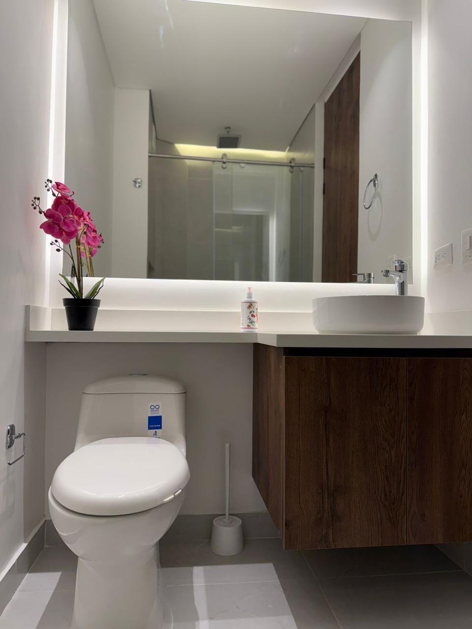 Apartaestudio en arriendo en Chicó Alto, Bogotá · foto 7 de 8