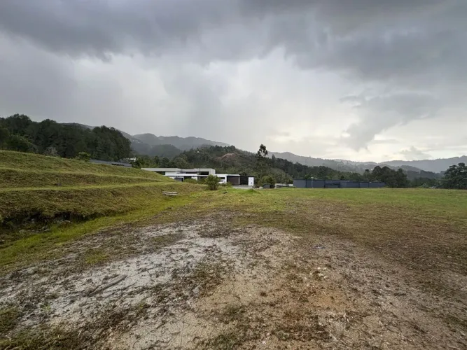 Lote en venta en Guayabito, Rionegro, 2169 m² · foto 5 de 7