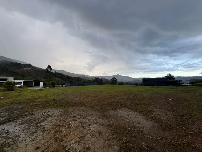Lote en venta en Guayabito, Rionegro, 2169 m² · foto 7 de 7