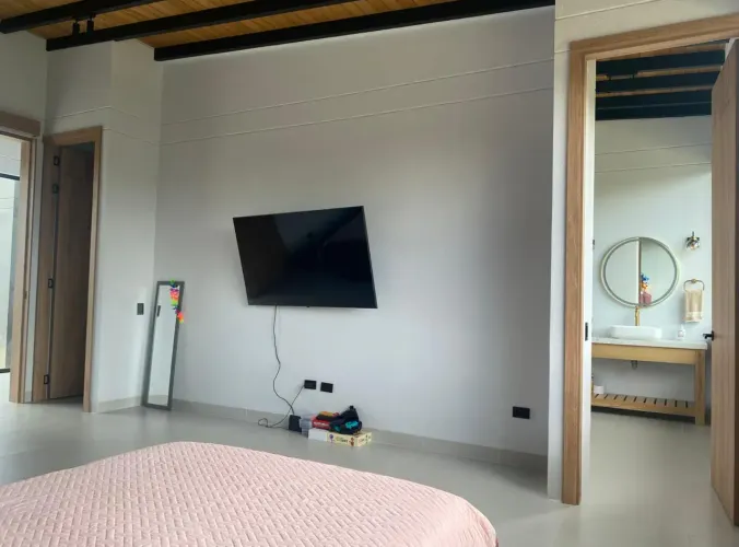 Casa de 3 alcobas en venta en Pantanillo, El Retiro, 1680 m² · foto 6 de 24
