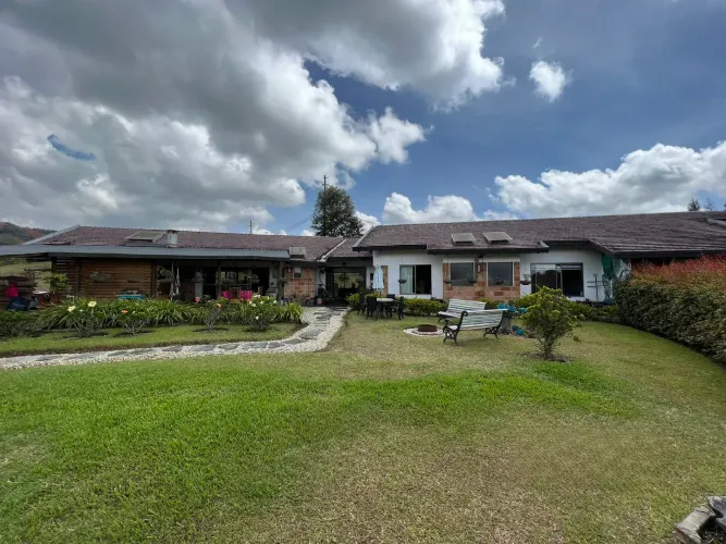 Casa de 4 alcobas en venta en La Mosquita, Guarne · foto 2 de 24