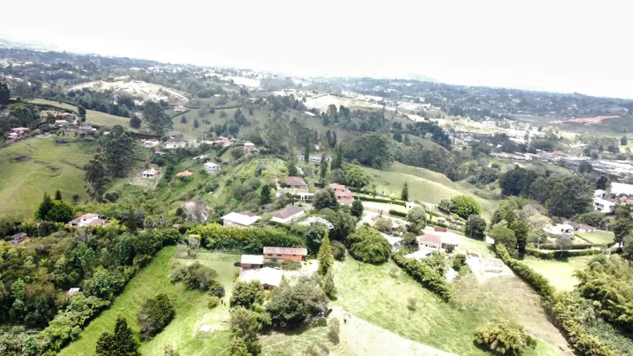Finca en venta en Fontibon, Rionegro, 35259 m² · foto 2 de 24
