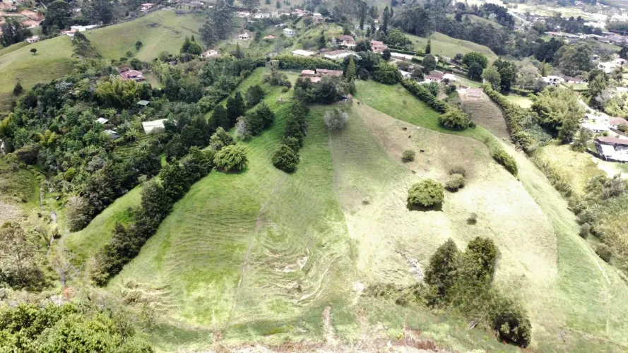 Finca en venta en Fontibon, Rionegro, 35259 m² · foto 7 de 24