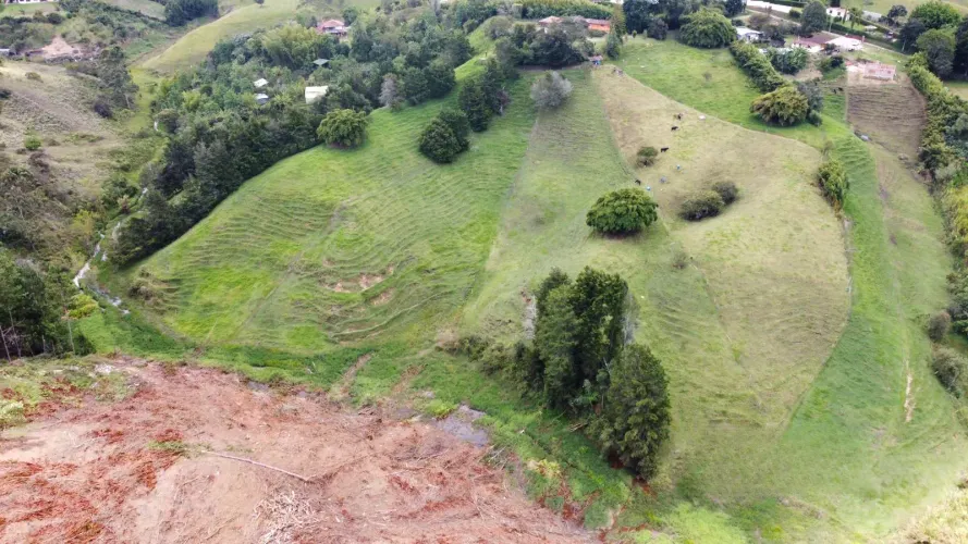 Finca en venta en Fontibon, Rionegro, 35259 m² · foto 10 de 24