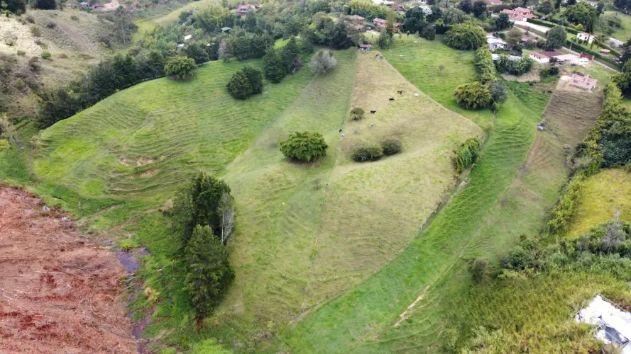 Finca en venta en Fontibon, Rionegro, 35259 m² · foto 14 de 24