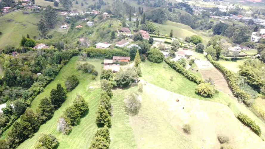 Finca en venta en Fontibon, Rionegro, 35259 m² · foto 15 de 24