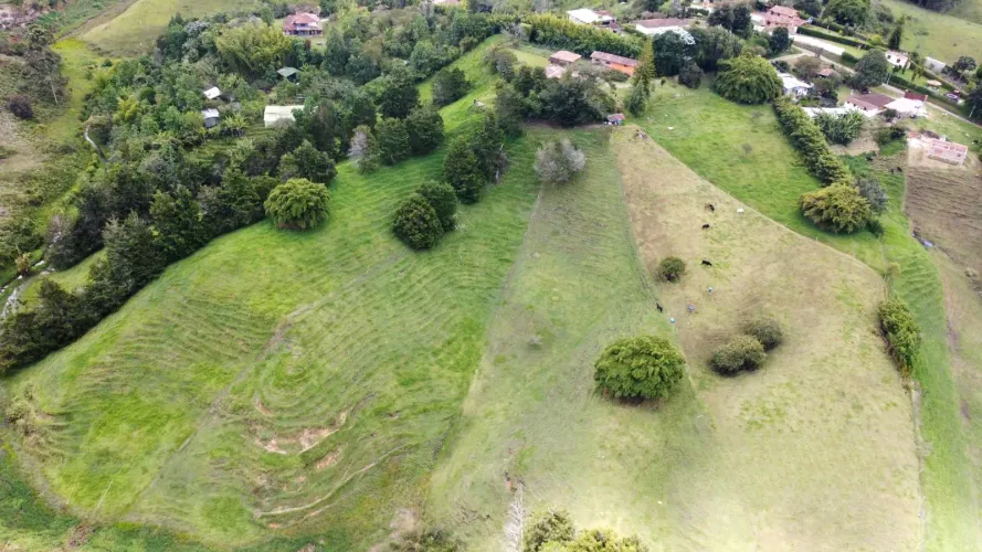 Finca en venta en Fontibon, Rionegro, 35259 m² · foto 17 de 24