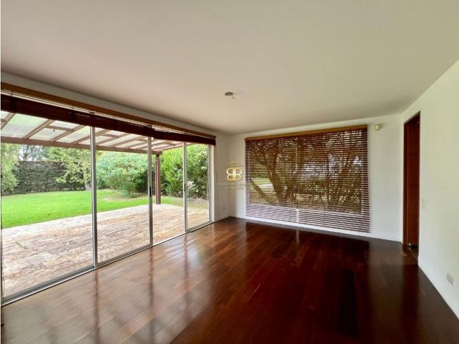 Casa de 4 alcobas en venta en Fusca, Chía, 1081 m² · foto 16 de 24