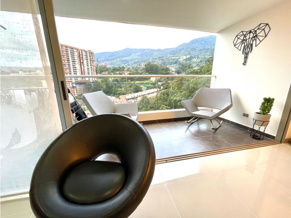 Apartamento en venta en Loma Del Esmeraldal, Envigado · foto 2 de 24