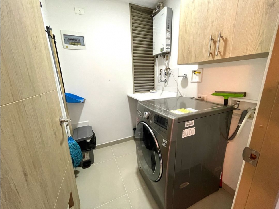 Apartamento en venta en Loma Del Esmeraldal, Envigado · foto 20 de 24