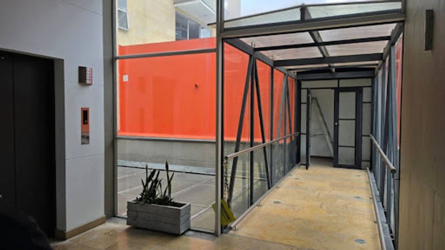Local en arriendo en Altos Del Poblado, Medellín, 282 m² · foto 2 de 17
