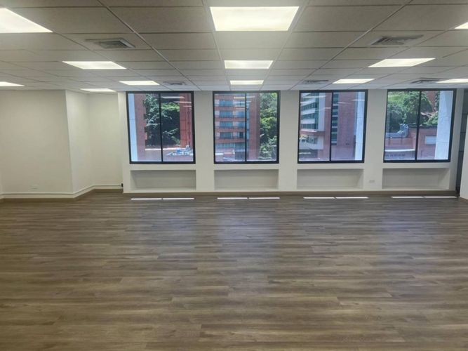 Oficina en arriendo en Milla De Oro, Medellín, 125 m² · foto 5 de 16