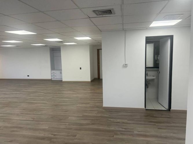 Oficina en arriendo en Milla De Oro, Medellín, 125 m² · foto 12 de 16