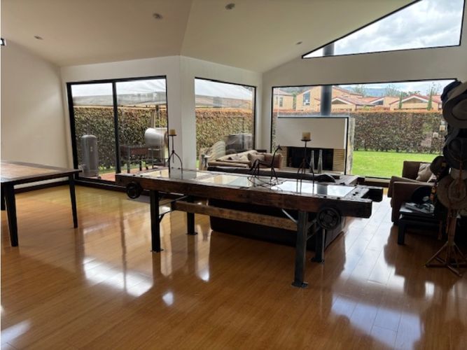 Casa de 3 alcobas en venta en Gran Colombia, Cajicá, 374 m² · foto 2 de 24
