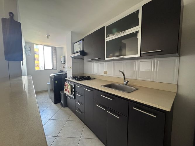 Apartaestudio en venta en Oviedo, Medellín, 52 m² · foto 2 de 11
