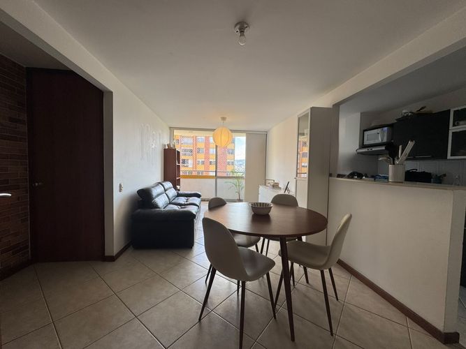 Apartaestudio en venta en Oviedo, Medellín, 52 m² · foto 4 de 11