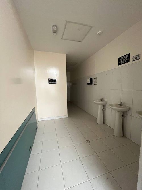 Bodega en arriendo en Puerta Del Sol, Bucaramanga, 2147 m² · foto 9 de 11