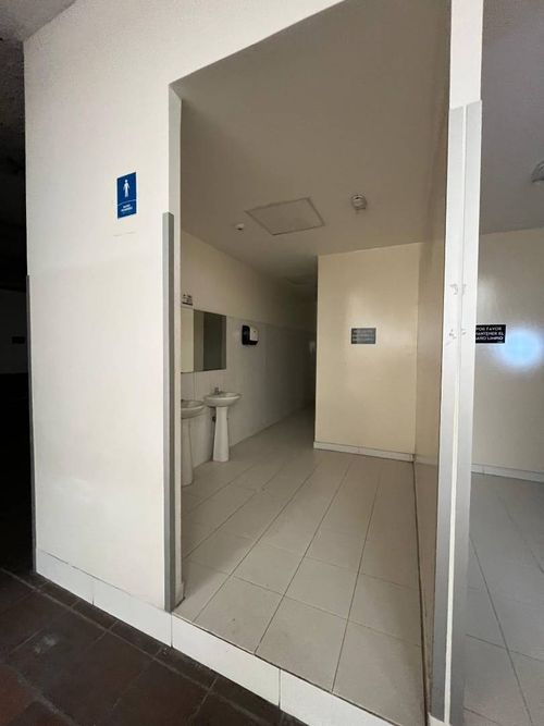 Bodega en arriendo en Puerta Del Sol, Bucaramanga, 2147 m² · foto 10 de 11