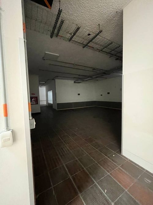 Bodega en arriendo en Puerta Del Sol, Bucaramanga, 2147 m² · foto 11 de 11