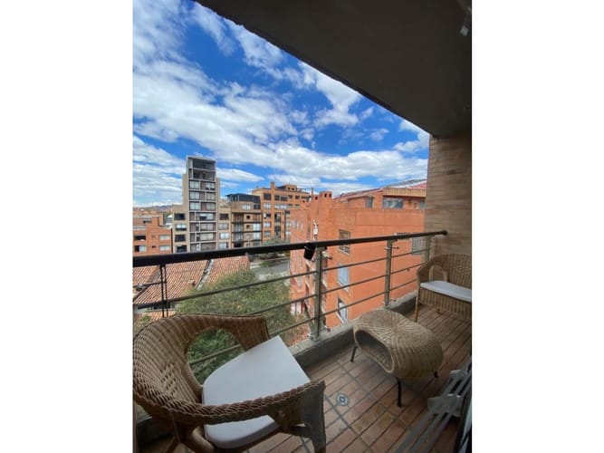 Apartamento de 2 alcobas en venta en Bella Suiza, Bogotá, 100 m² · foto 2 de 12