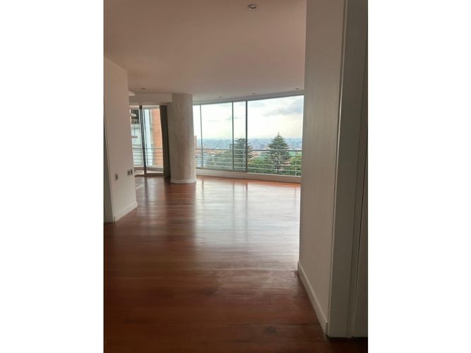 Apartaestudio en venta en Los Rosales, Bogotá, 190 m² · foto 11 de 24