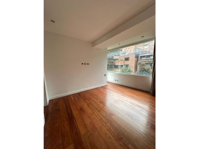 Apartaestudio en venta en Los Rosales, Bogotá, 190 m² · foto 20 de 24